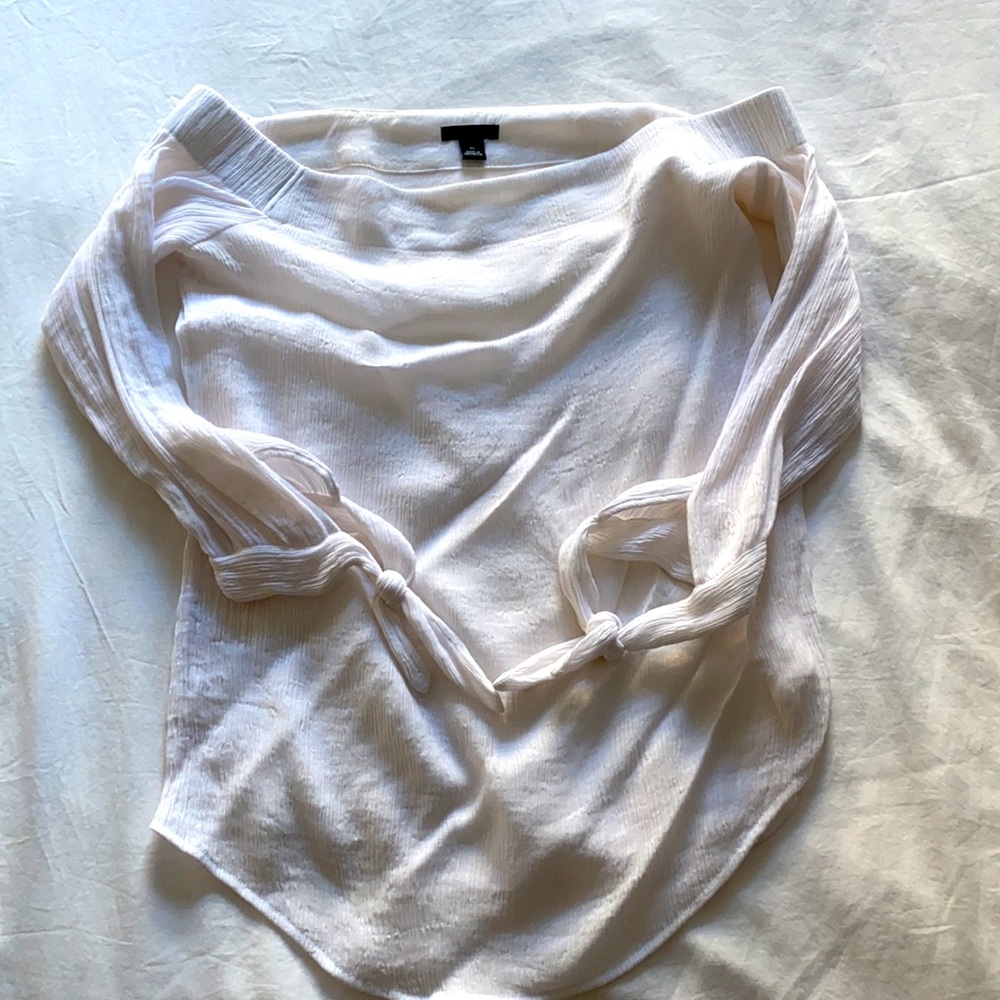 Shoulderless Top